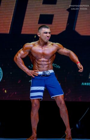 REAL NOVICE MEN‘S PHYSIQUE